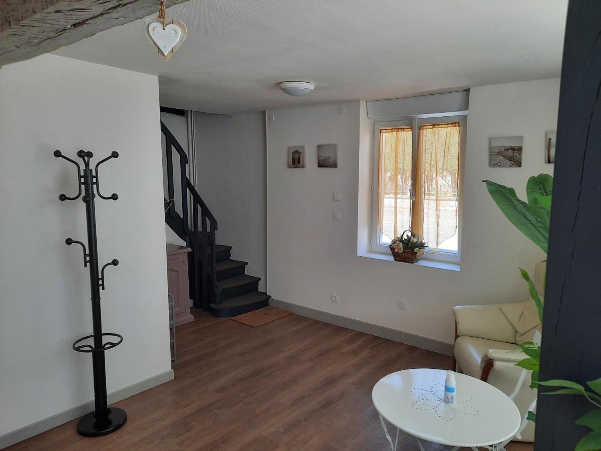 Grand Appartement Tout Confort Proche De Chambord Saint-Claude-de-Diray 외부 사진