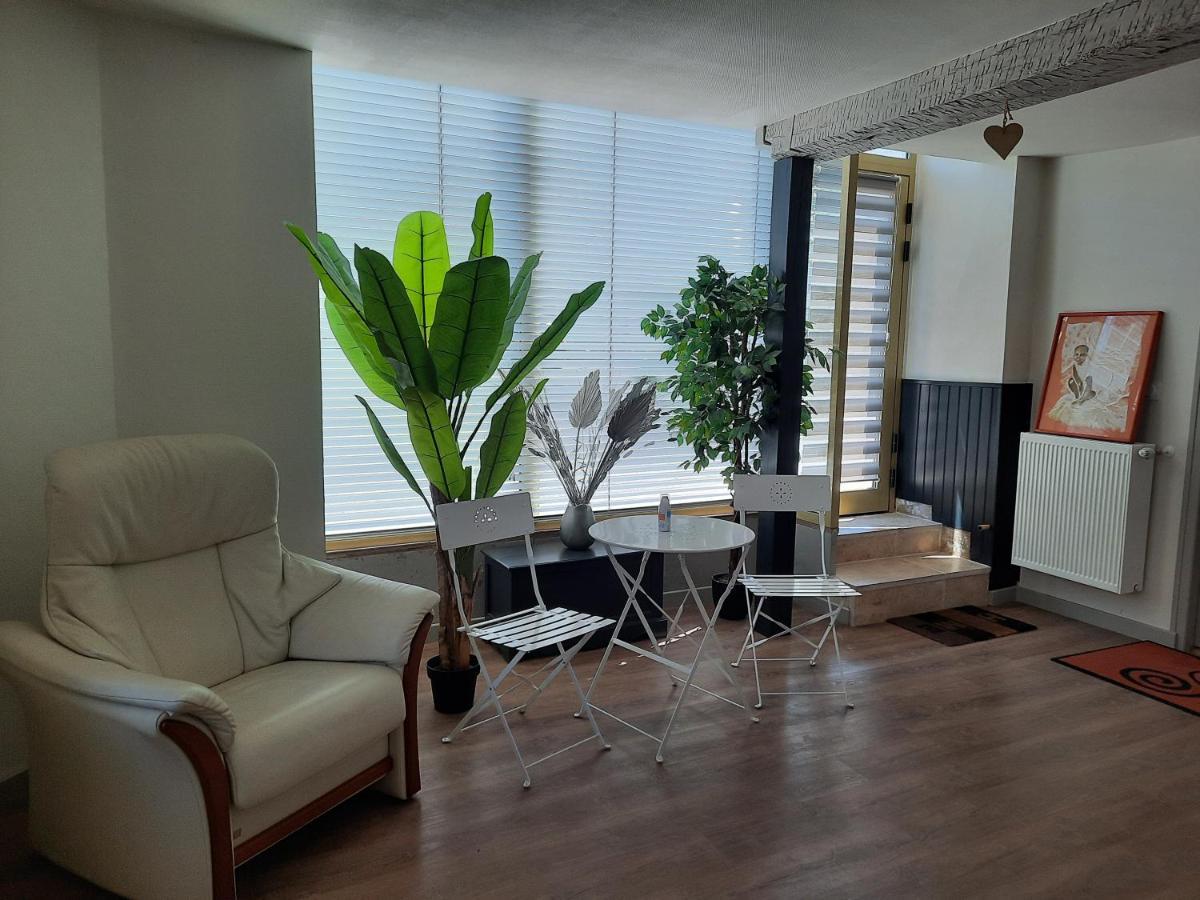 Grand Appartement Tout Confort Proche De Chambord Saint-Claude-de-Diray 외부 사진
